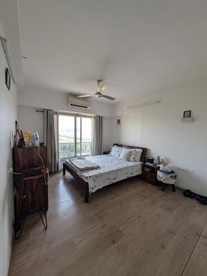 2 BHK Apartment For Rent in Kanakia Spaces Paris, Bandra East