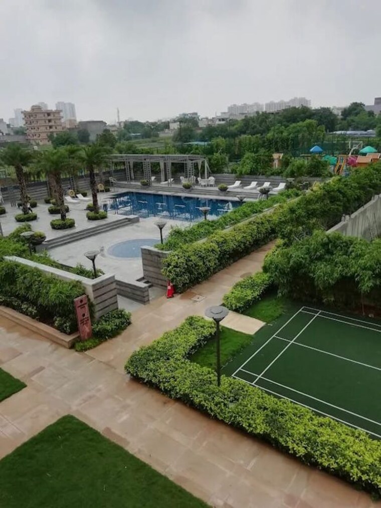 Garden, dlf-gardencity-enclave 3 Bedroom 1630 Sq.Ft. Builder Floor In Sector 93 Gurgaon 10558929