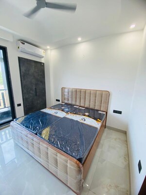 Bedroom in 3 BHK Builder Floor at Sector 57 – for Rent