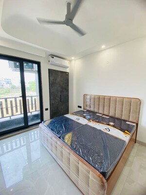 Bedroom in 3 BHK Builder Floor at Sector 57 – for Rent