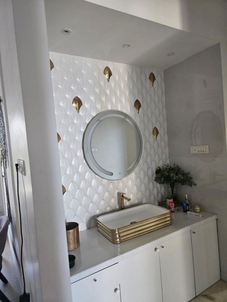 Bathroom, raj-grandeur 3 Bedroom 1500 Sq.Ft. Apartment In Powai Mumbai 10558930