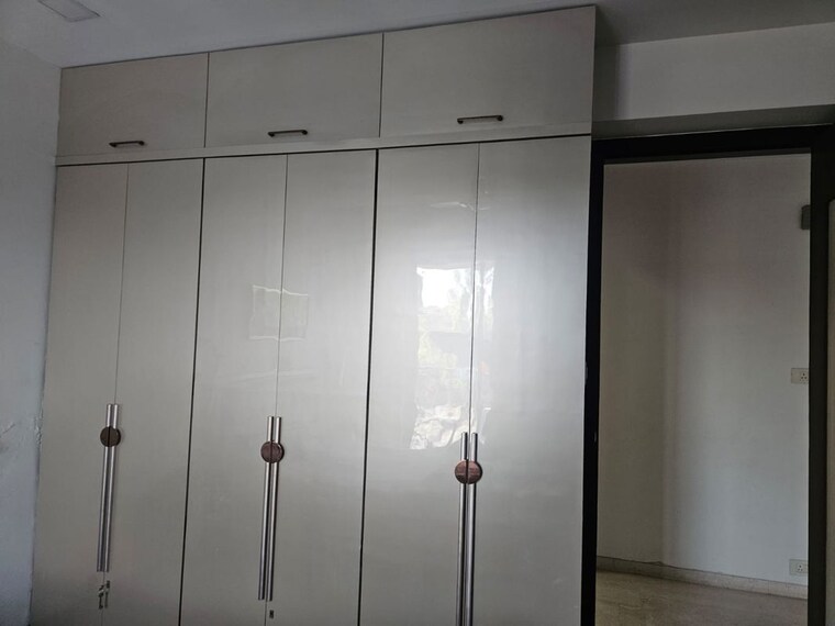 Cupboard, raj-grandeur 3 Bedroom 1500 Sq.Ft. Apartment In Powai Mumbai 10558930