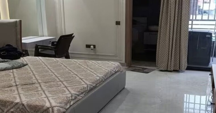 Bedroom, sushant lok ii 3 Bedroom 2500 Sq.Ft. Builder Floor In Sushant Lok ii Gurgaon 10558965
