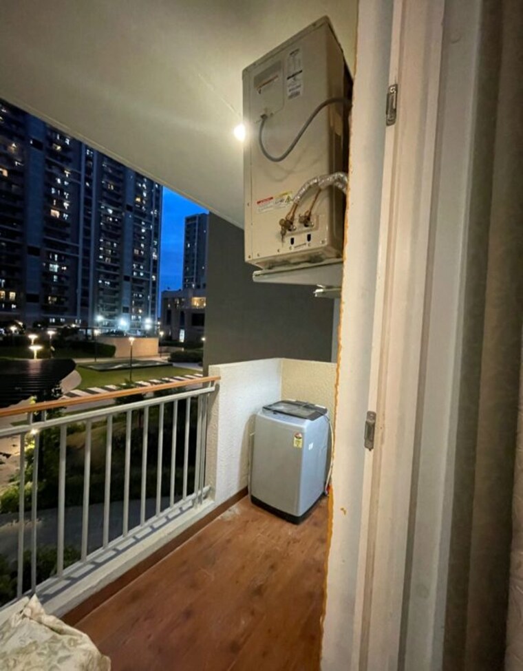 Balcony, rishita-manhattan 3 Bedroom 1850 Sq.Ft. Apartment In Gomti Nagar Lucknow 10558973