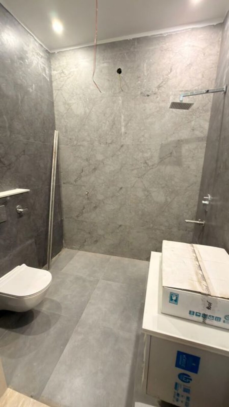 Bathroom, sector 16 5 Bedroom 3150 Sq.Ft. Builder Floor In Sector 16 Faridabad 10558978