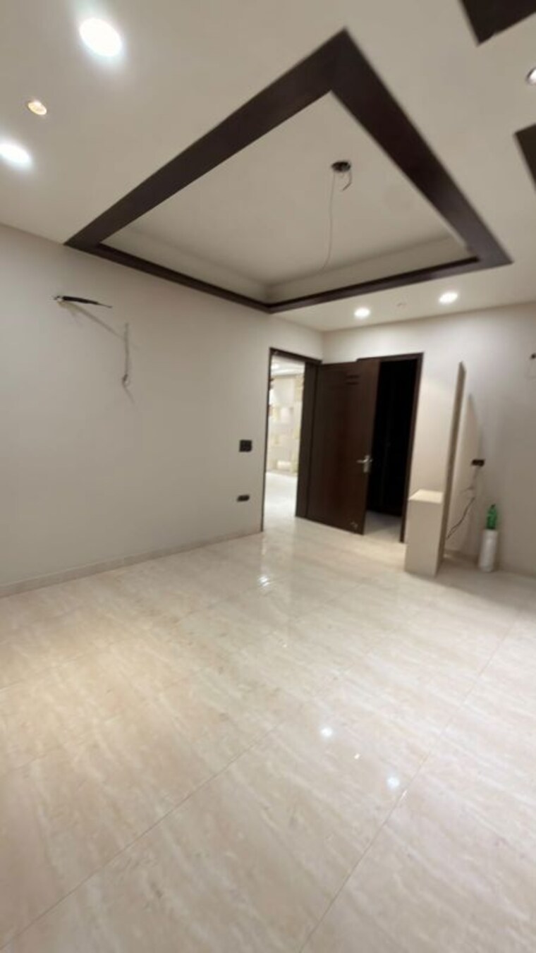 Room, sector 16 5 Bedroom 3150 Sq.Ft. Builder Floor In Sector 16 Faridabad 10558978