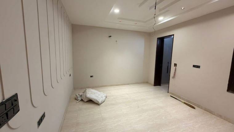 Room, sector 16 5 Bedroom 3150 Sq.Ft. Builder Floor In Sector 16 Faridabad 10558978
