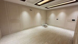 Room in 5 BHK Builder Floor at Sector 16 – for Sale
