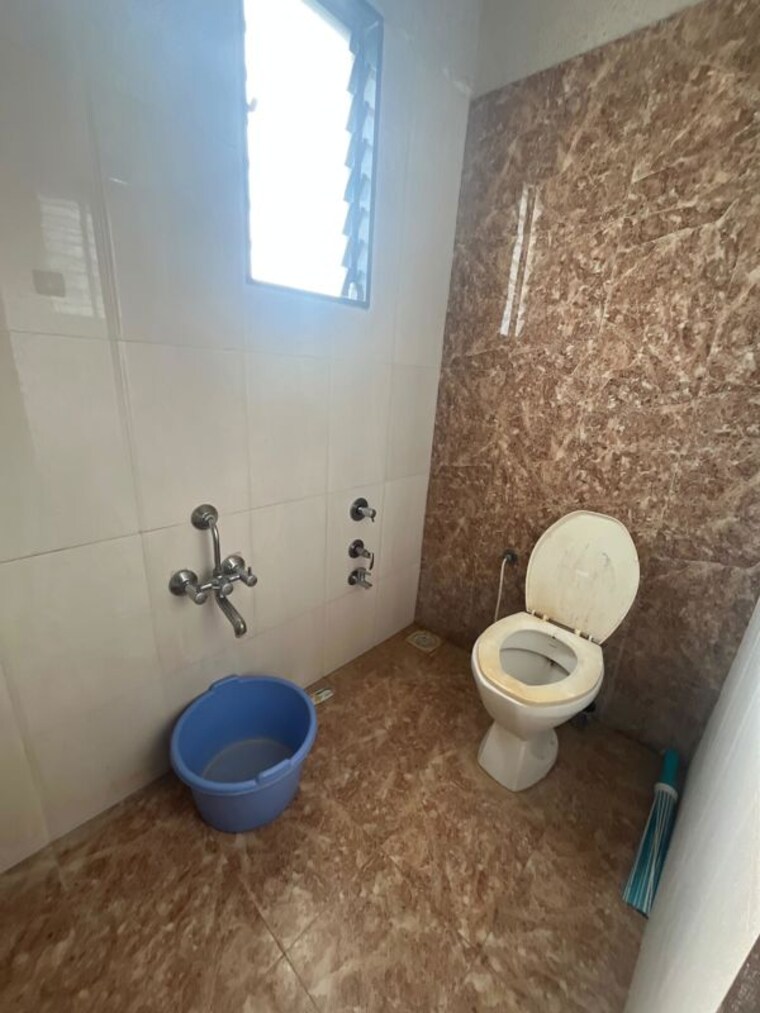 Bathroom, dahin nagar 2 Bedroom 1280 Sq.Ft. Apartment In Dahin Nagar Surat 10559007
