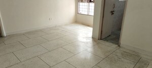 Room in 3 BHK Independent House at Vijay Khand – for Rent