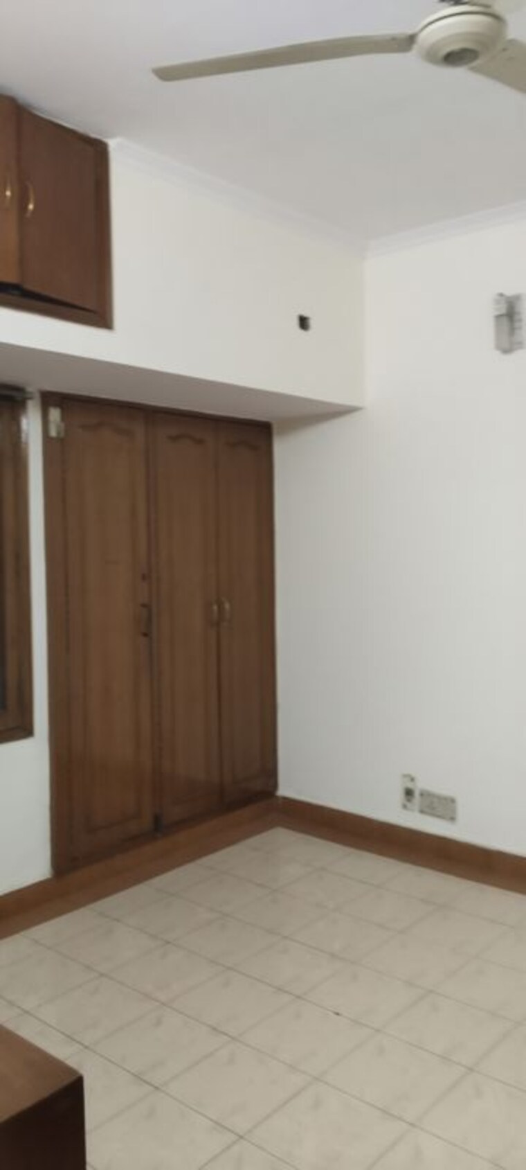 Room, sarita vihar 3 Bedroom 1950 Sq.Ft. Builder Floor In Sarita Vihar Delhi 10558839