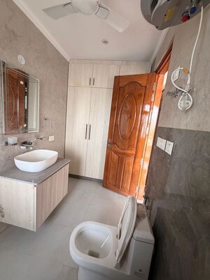 Bathroom in 3 BHK Builder Floor at Vatika City, Sector 49 – for Rent