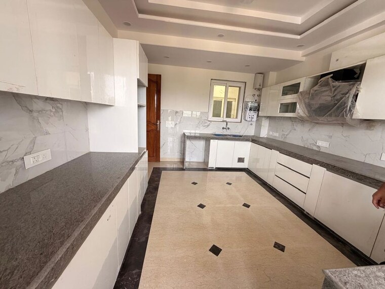Kitchen, vatika-city 3 Bedroom 2000 Sq.Ft. Builder Floor In Sector 49 Gurgaon 10559046
