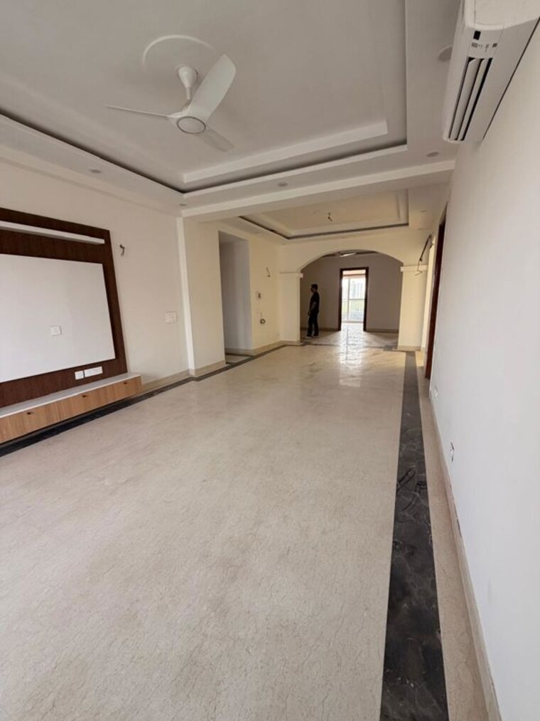 Room, vatika-city 3 Bedroom 2000 Sq.Ft. Builder Floor In Sector 49 Gurgaon 10559046