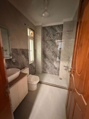 Bathroom in 3 BHK Builder Floor at Vatika City, Sector 49 – for Rent
