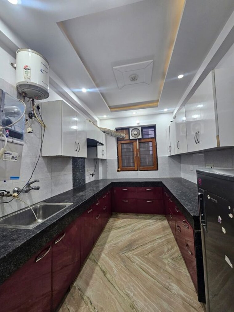 Kitchen, omaxe-plaza 3 Bedroom 2000 Sq.Ft. Apartment In Sector 49 Gurgaon 10559047