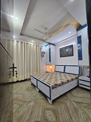 Bedroom in 3 BHK Apartment at Omaxe Plaza, Sector 49 – for Rent