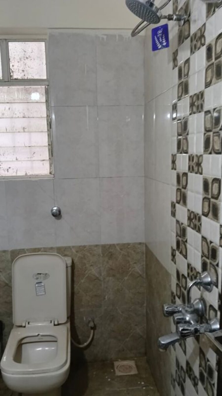 Bathroom, parth-heights-apartment 2 Bedroom 900 Sq.Ft. Apartment In Aundh Pune 10559049