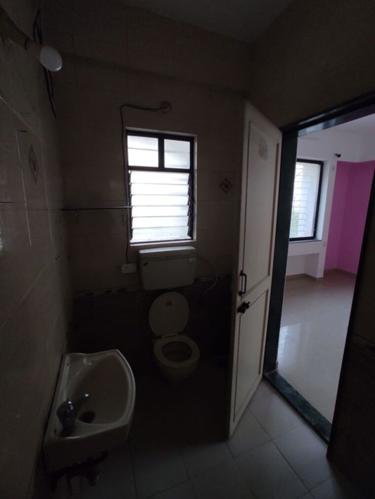 Bathroom, ameya-apartment 1 Bedroom 550 Sq.Ft. Apartment In Aundh Pune 10559050