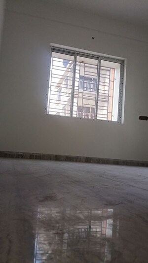 Room in 3 BHK Apartment at Rekjuani – for Sale