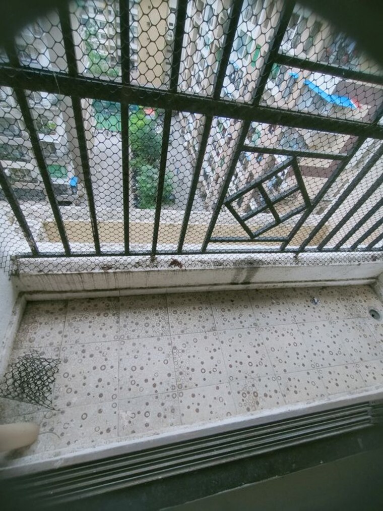 Balcony, kini-tower 1 Bedroom 650 Sq.Ft. Apartment In Virar West Palghar 10559055