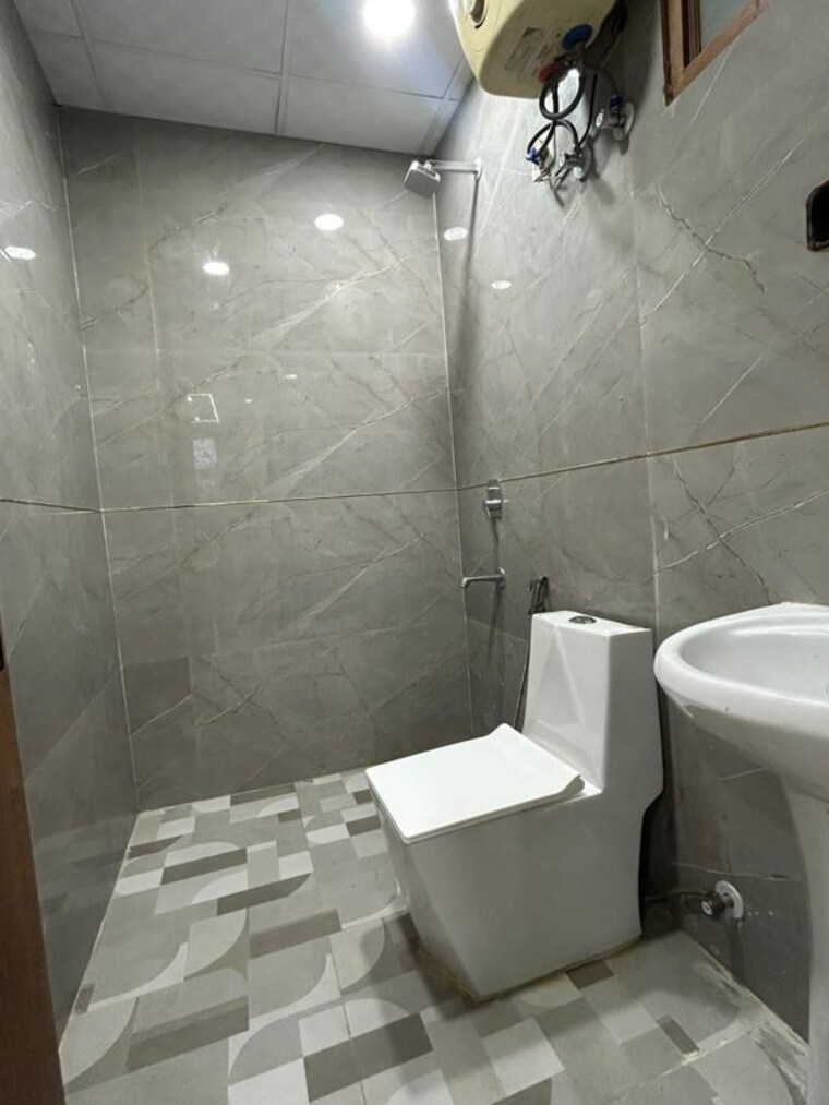 Bathroom, saviour-green-arch 3.5 Bedroom 1695 Sq.Ft. Apartment In Tech Zone 4 Greater Noida Greater Noida 10559061