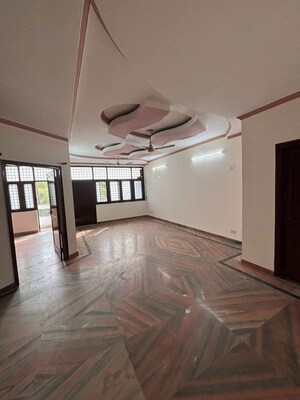 2 BHK Builder Floor For Rent in RWA Apartments Sector 50, Sector 50