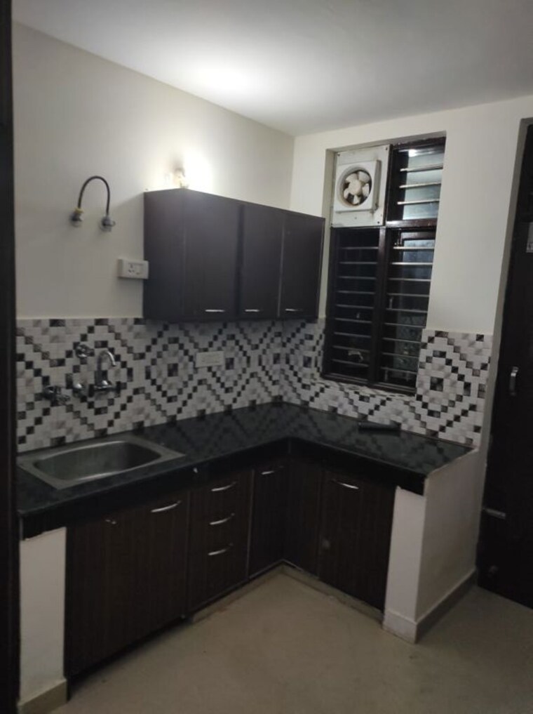 Kitchen, kohli-one-malibu-town-plot 1 RK 450 Sq.Ft. Builder Floor In Sector 47 Gurgaon 10559102
