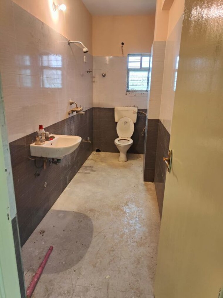 Bathroom, rdb-regent-sonarpur-phase-ii 3 Bedroom 1285 Sq.Ft. Builder Floor In Rajpur Sonarpur Kolkata 10559100