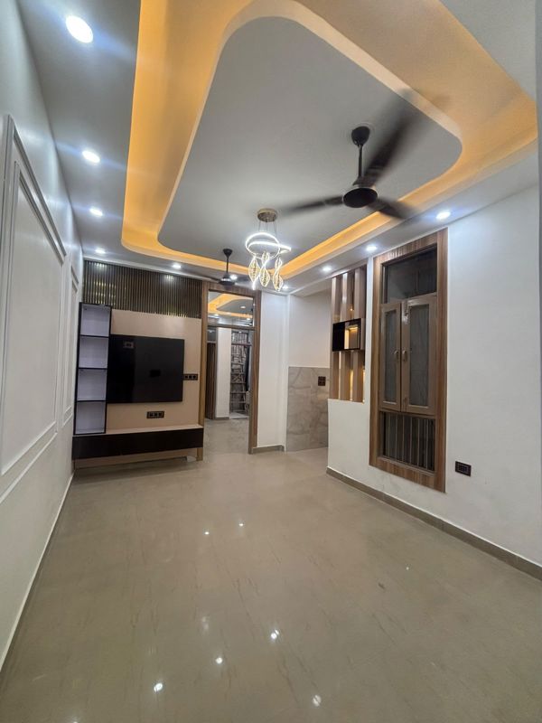 2 BHK + Basement 850 Sq.Ft. Builder Floor in Maya Homes