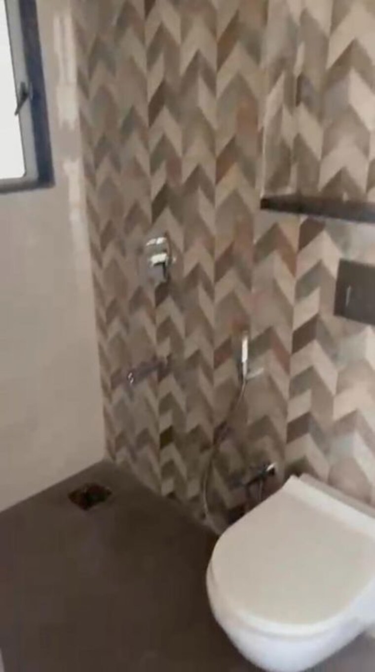 Bathroom, veena-smart-homes 2 Bedroom 650 Sq.Ft. Apartment In Kandivali West Mumbai 10559122