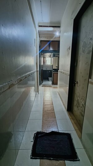  1.5 BHK Apartment at Daulat Nagar – for Sale