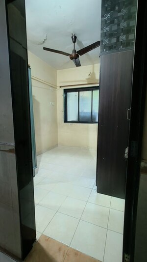 1.5 BHK Apartment For Sale in Daulat Nagar