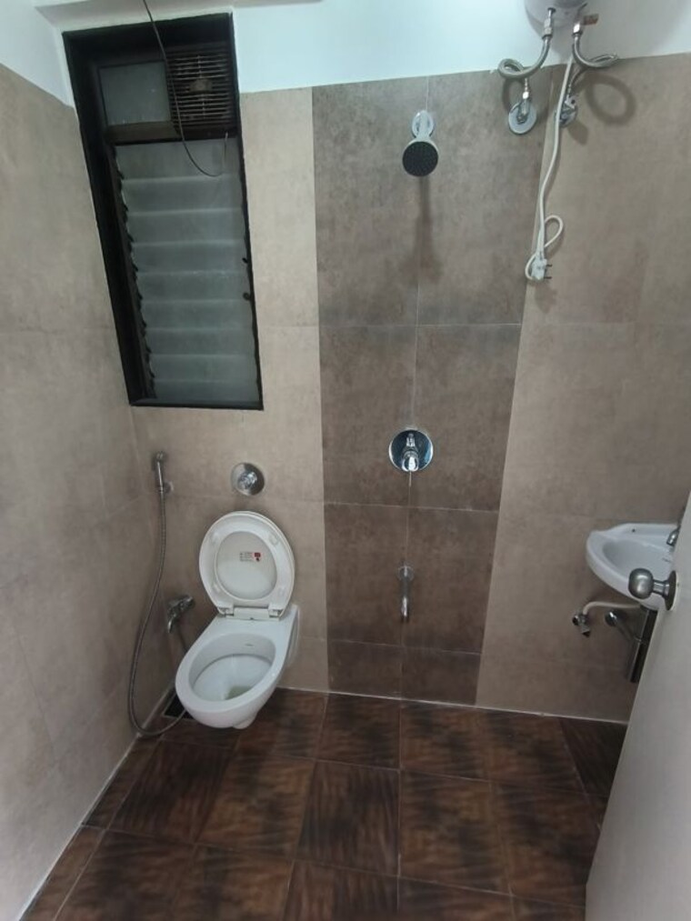 Bathroom, chandak-nishchay-wing-d 2 Bedroom 600 Sq.Ft. Apartment In Borivali East Mumbai 10559148