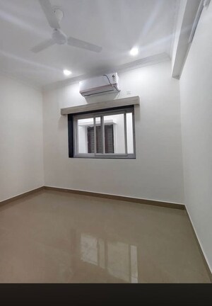 Room in 3 BHK Apartment at Rajapushpa Provincia, Narsingi – for Rent