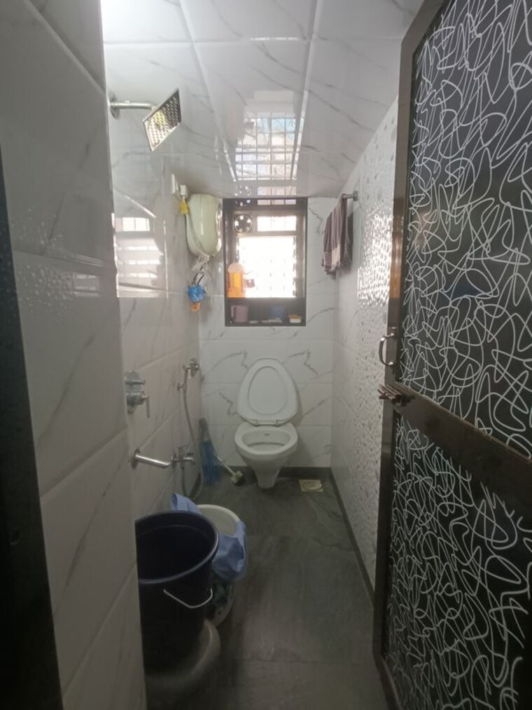 Bathroom, bhandup west 2 Bedroom 710 Sq.Ft. Apartment In Bhandup West Mumbai 10559181