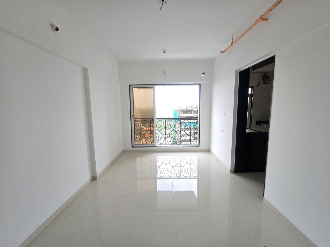 1 BHK 420 Sq.Ft. Apartment in Dem Icon