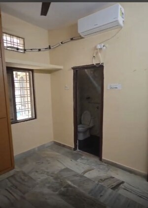 Room in 3 BHK Independent House at Chanda Nagar – for Rent