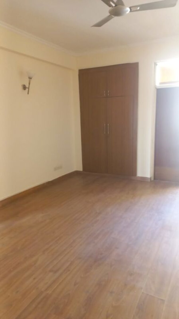 Room, parsvnath-green-ville 3 Bedroom 1945 Sq.Ft. Apartment In Sector 48 Gurgaon 10559255