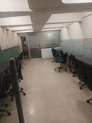  Office Space For Rent in Mulund West