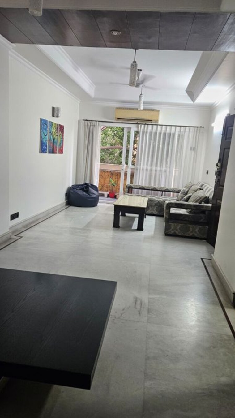Living Room, kalkaji 3 Bedroom 1800 Sq.Ft. Builder Floor In Kalkaji Delhi 10559383