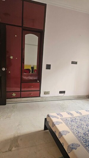 Room in 3 BHK Builder Floor at Kalkaji – for Rent
