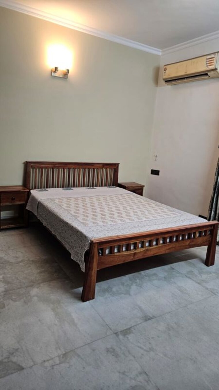 Bedroom, kalkaji 3 Bedroom 1800 Sq.Ft. Builder Floor In Kalkaji Delhi 10559383