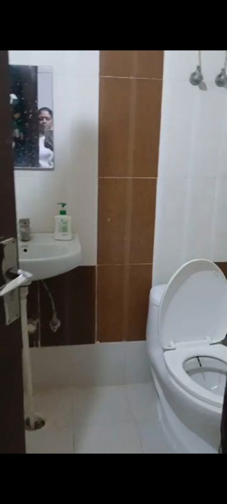 Bathroom, avj-heights 3 Bedroom 1350 Sq.Ft. Apartment In Zeta I Greater Noida Greater Noida 10559379