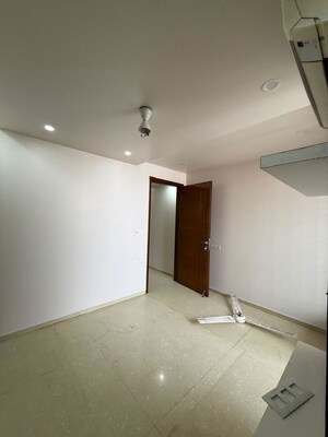 Room in 2 BHK Builder Floor at Kalkaji – for Rent