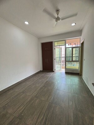 2.5 BHK Apartment For Sale in Gaur City 2 - 12th Avenue, Sector 16c Greater Noida