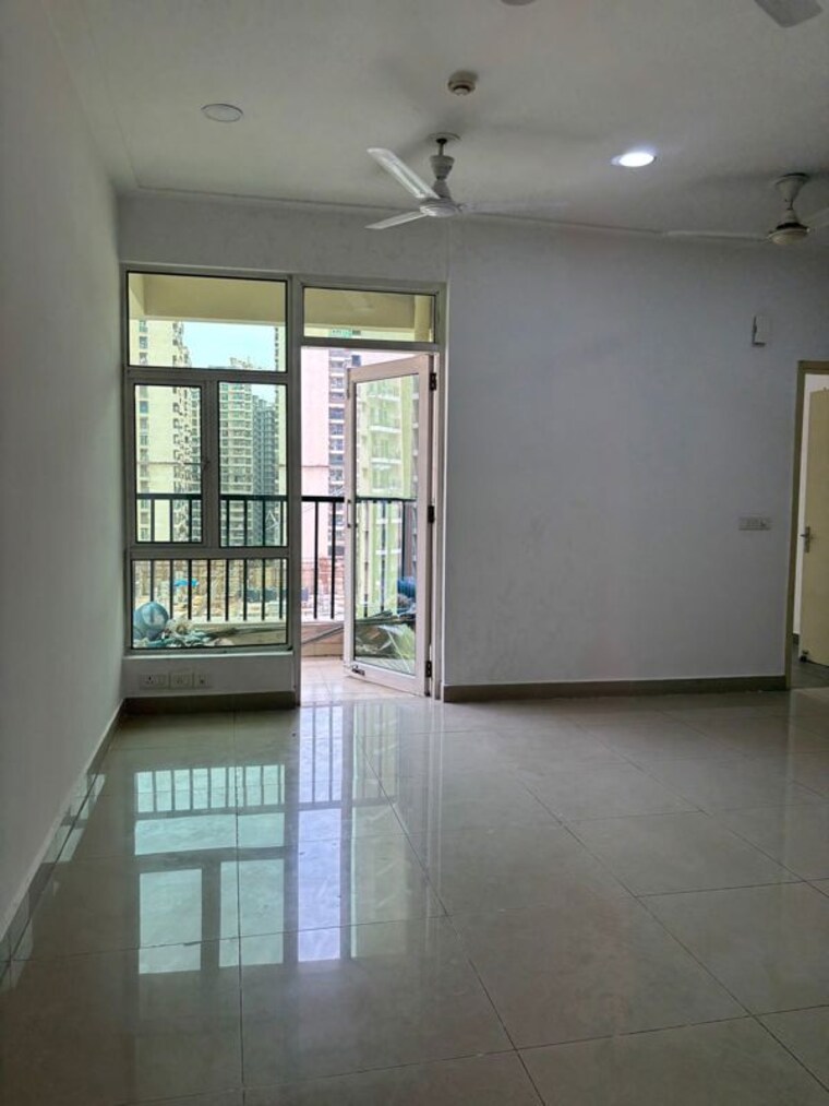 Room, gaur-city-2-12th-avenue 2.5 Bedroom 1225 Sq.Ft. Apartment In Sector 16c Greater Noida Greater Noida 10559422