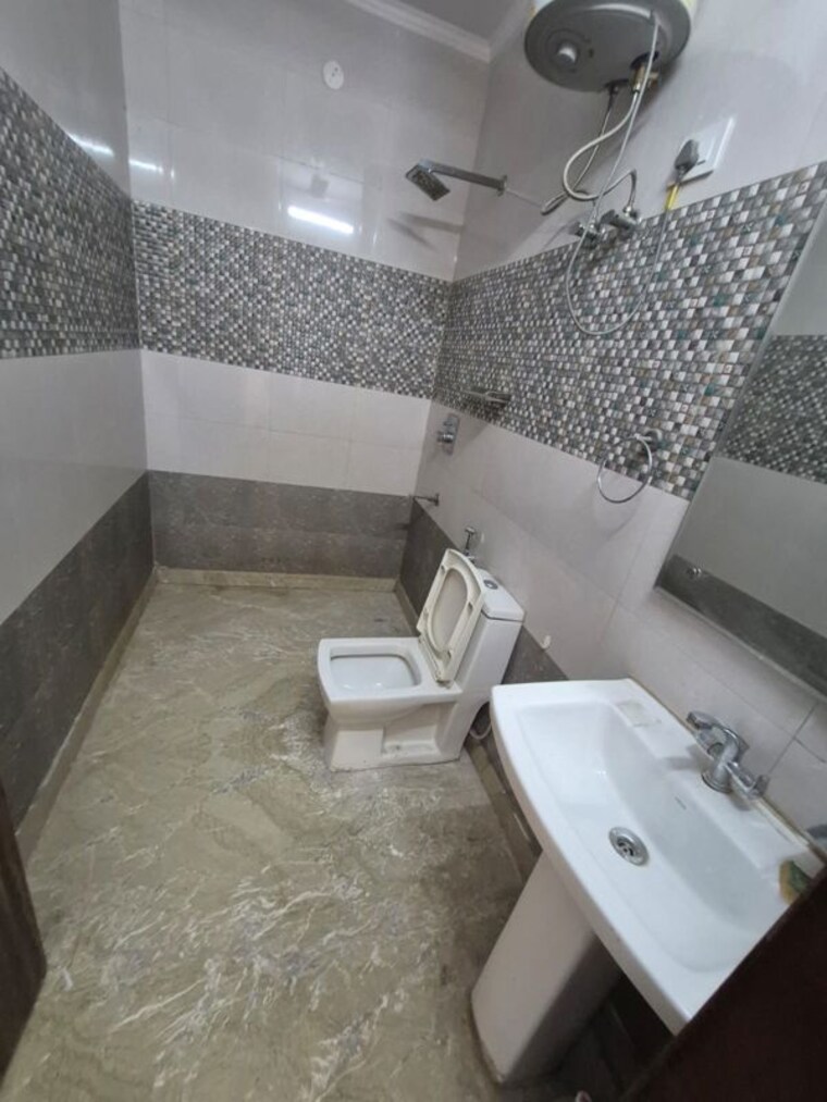 Team Area, sector 52 2 Bedroom 1400 Sq.Ft. Builder Floor In Sector 52 Gurgaon 10559442
