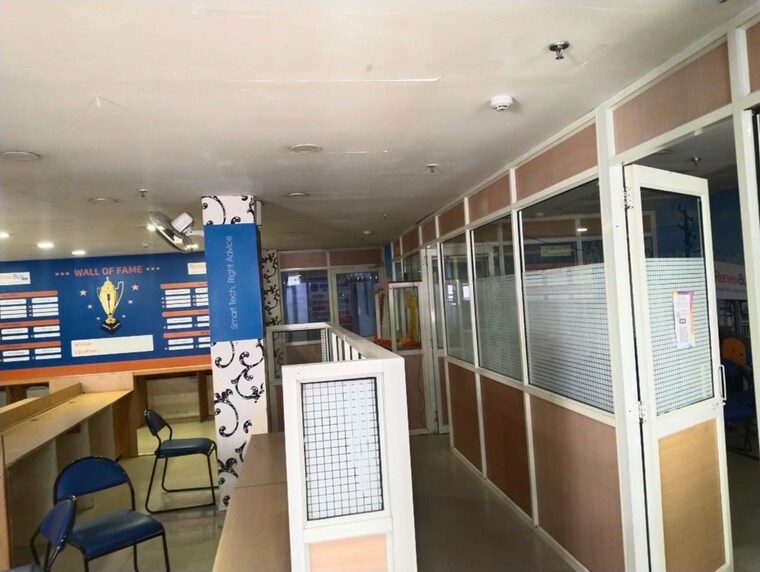 Balcony, sector 34 Commercial Office Space 1500 Sq.Ft. In Sector 34 Chandigarh 10559452