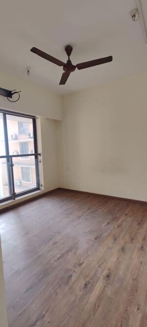 Room in 1 BHK Apartment at Swarajya Shivraj Heights, Kalwa – for Rent